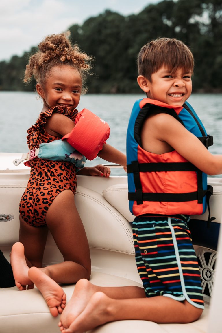 Safe and Fun Family Boat Rides: Essential Safety Tips to Follow
