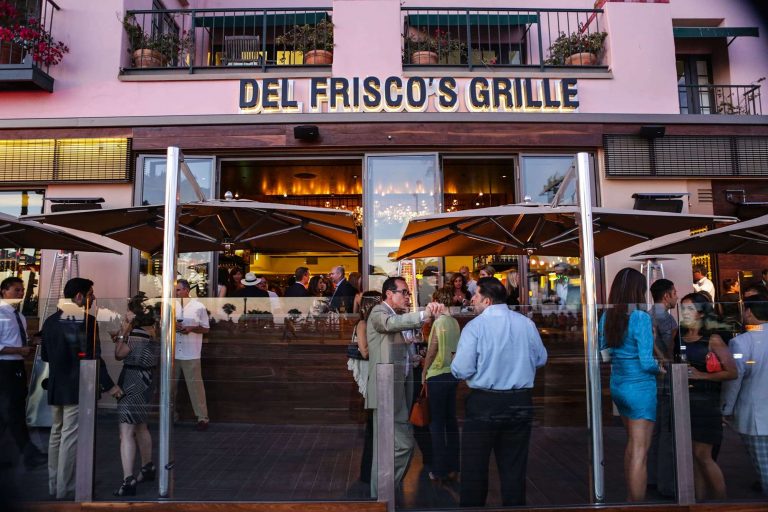 Del Frisco’s Dress Code: Your Complete Guide to the Dress Code
